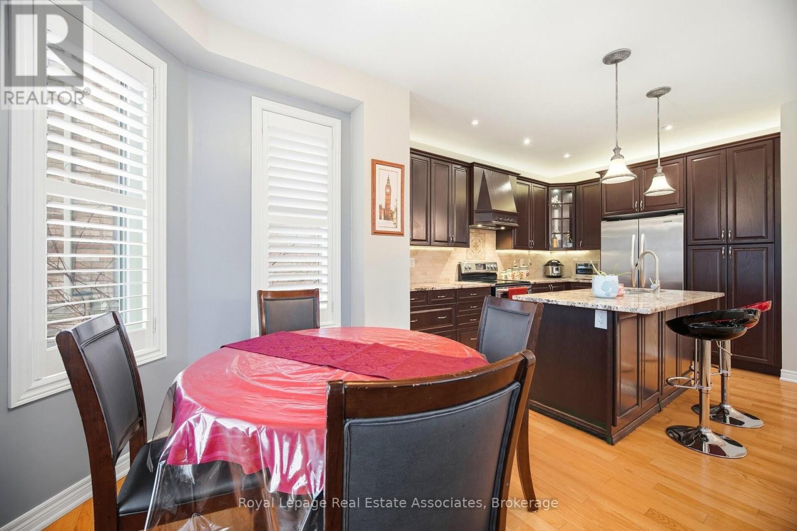 2347 Quetico Crescent, Oakville, Ontario  L6M 0R5 - Photo 17 - W12698690