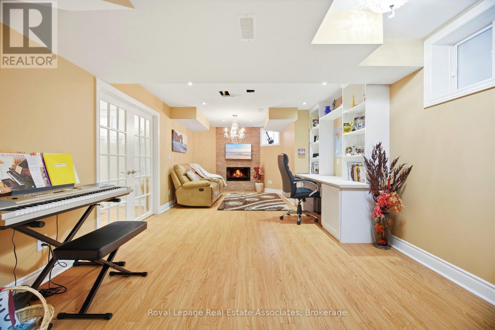 2347 Quetico Crescent, Oakville, Ontario  L6M 0R5 - Photo 35 - W12698690