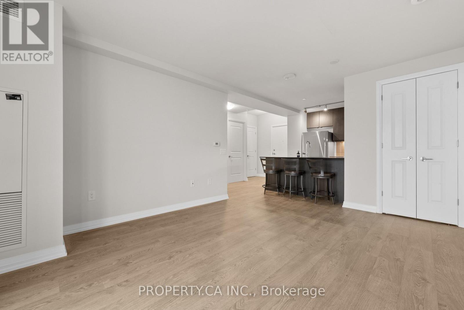 1002 - 50 Thomas Riley Road, Toronto, Ontario  M9B 0C5 - Photo 4 - W12698698