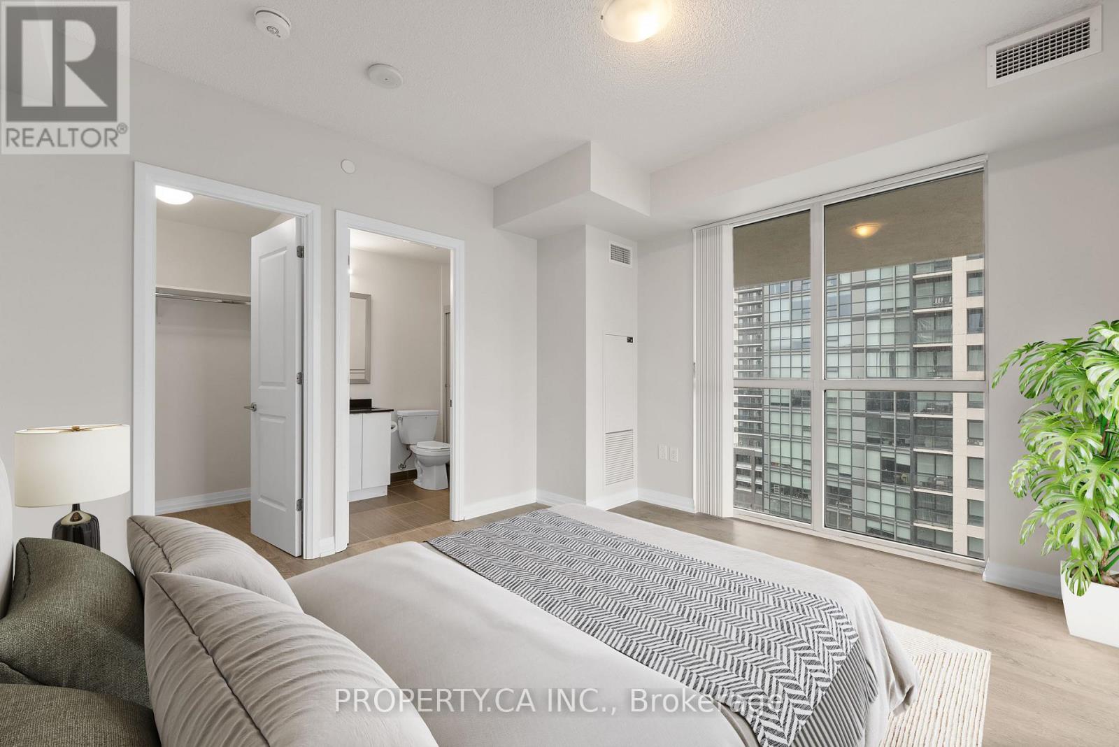 1002 - 50 Thomas Riley Road, Toronto, Ontario  M9B 0C5 - Photo 8 - W12698698