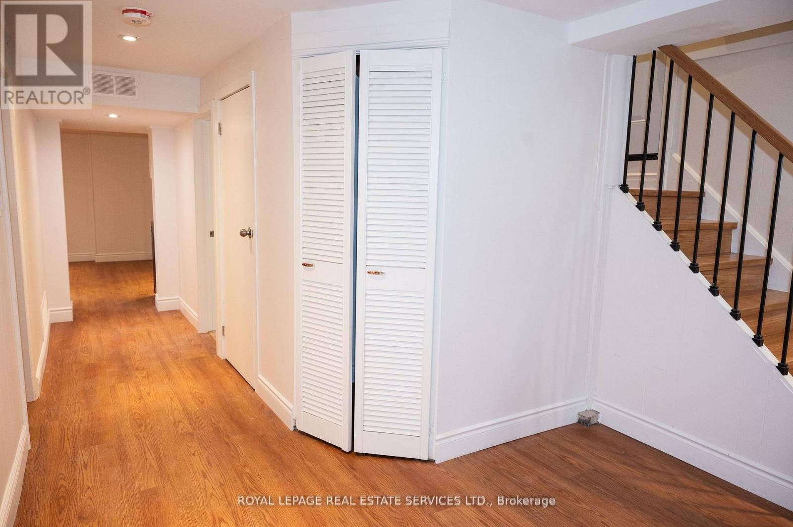 Lower - 35 Silverhill Drive, Toronto, Ontario  M9B 3W3 - Photo 10 - W12698726