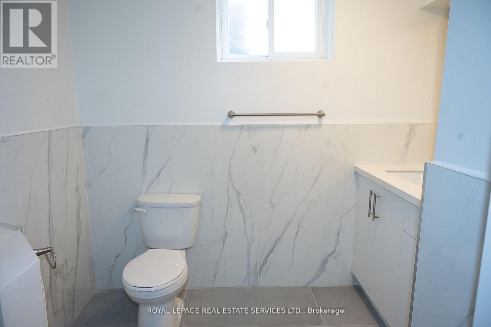 Lower - 35 Silverhill Drive, Toronto, Ontario  M9B 3W3 - Photo 15 - W12698726