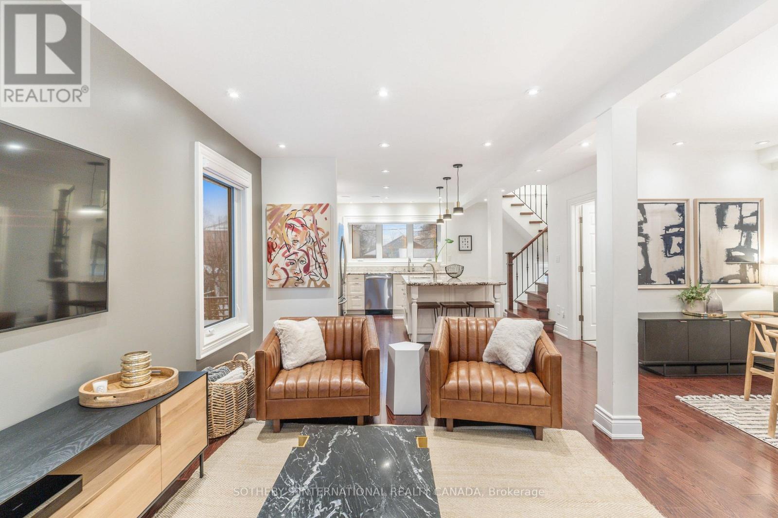 38 Guthrie Avenue, Toronto, Ontario  M8Y 3L1 - Photo 5 - W12698802