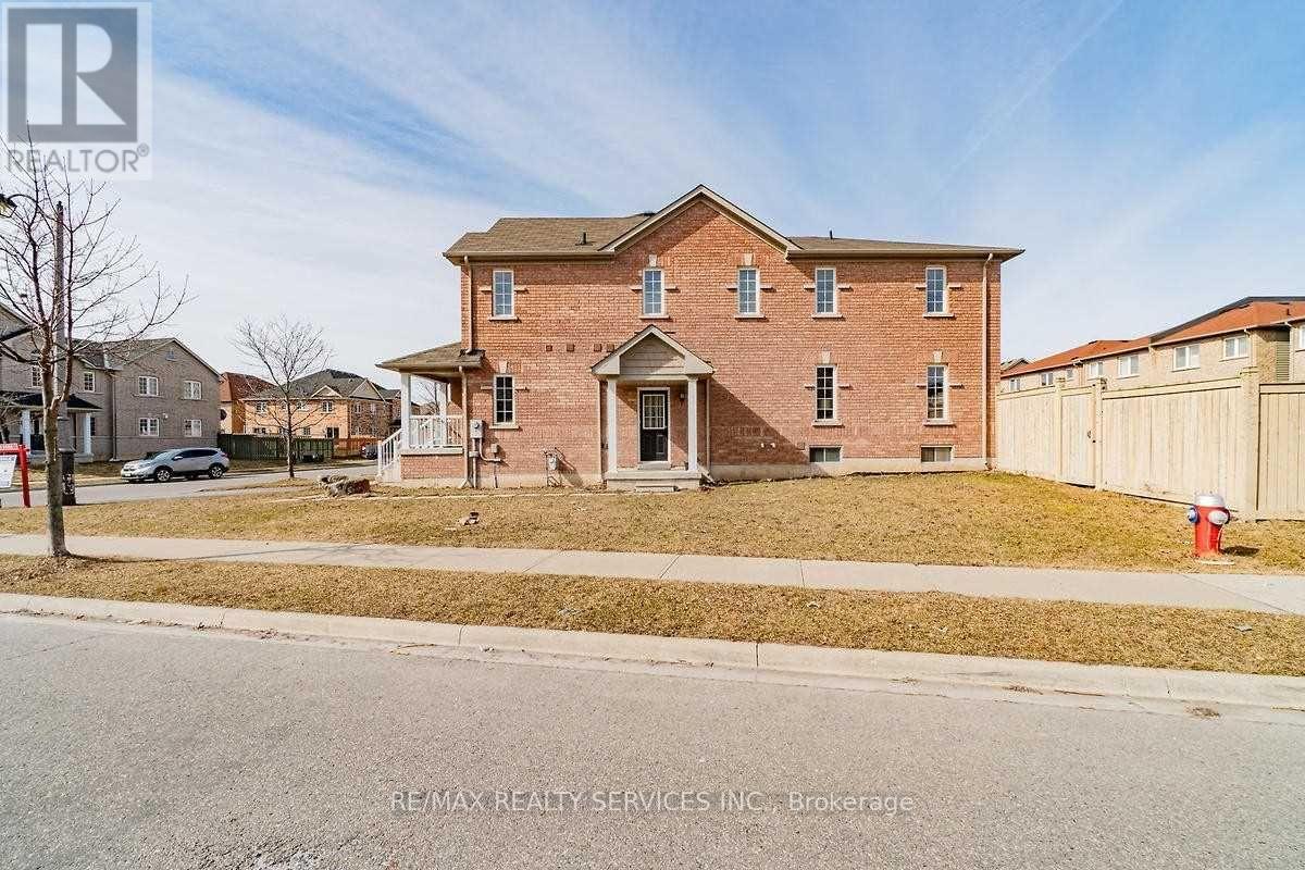 2 Tanasi Road, Brampton, Ontario  L6X 0K6 - Photo 3 - W12698840