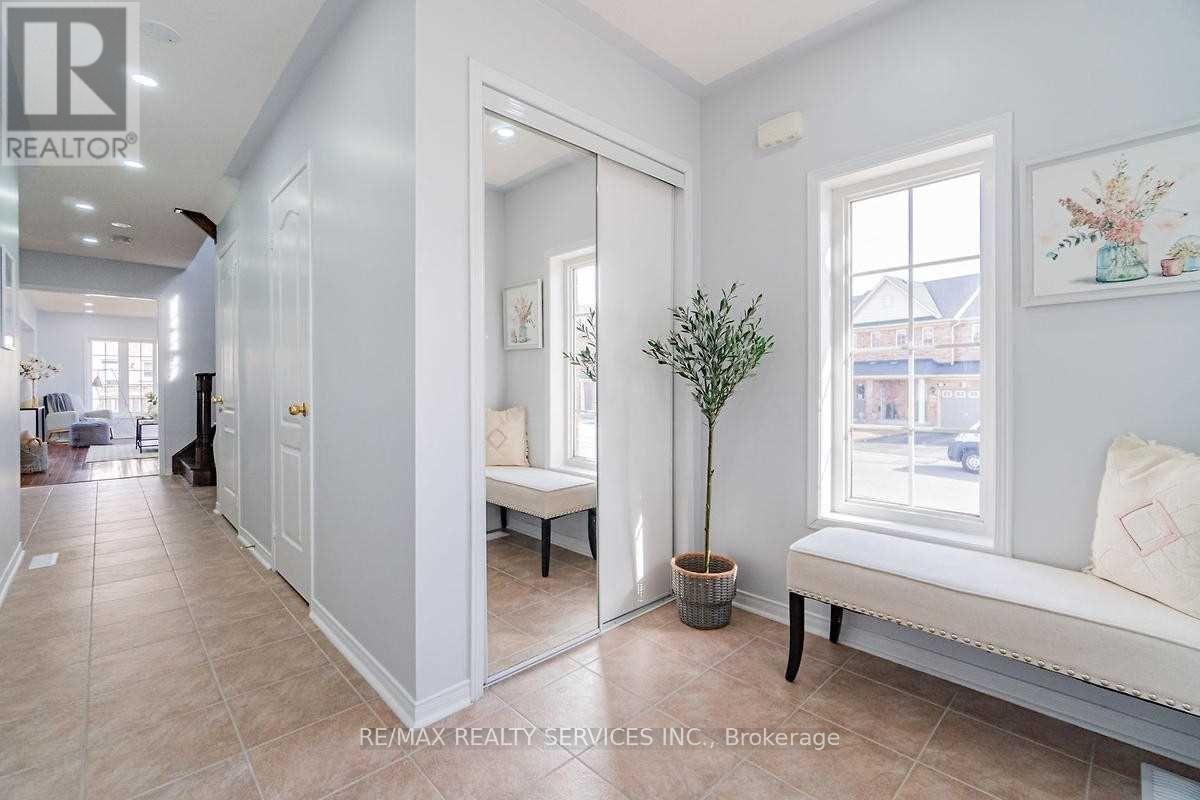 2 Tanasi Road, Brampton, Ontario  L6X 0K6 - Photo 6 - W12698840