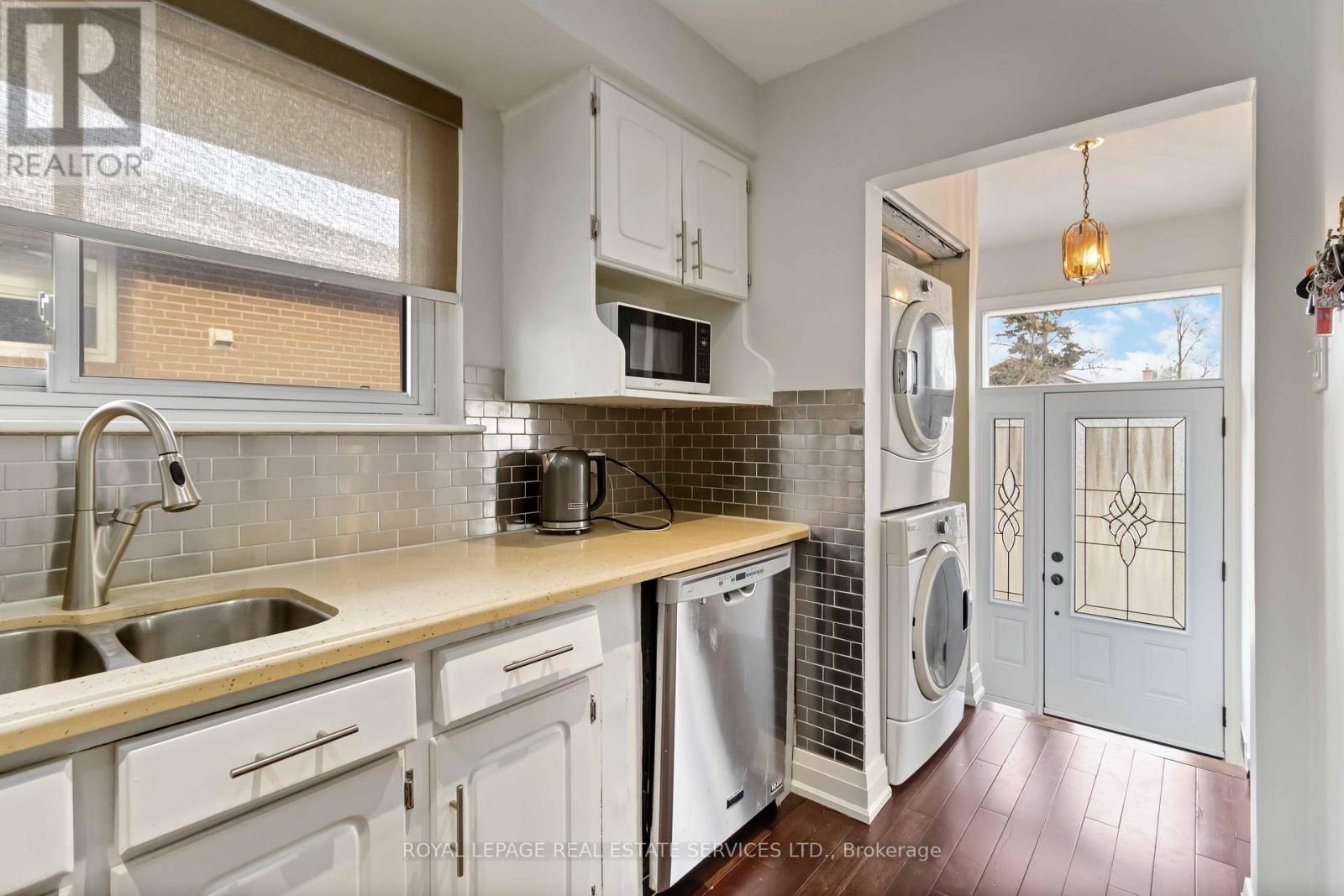 1474 Sandgate Crescent, Mississauga, Ontario  L5J 2E5 - Photo 13 - W12698846