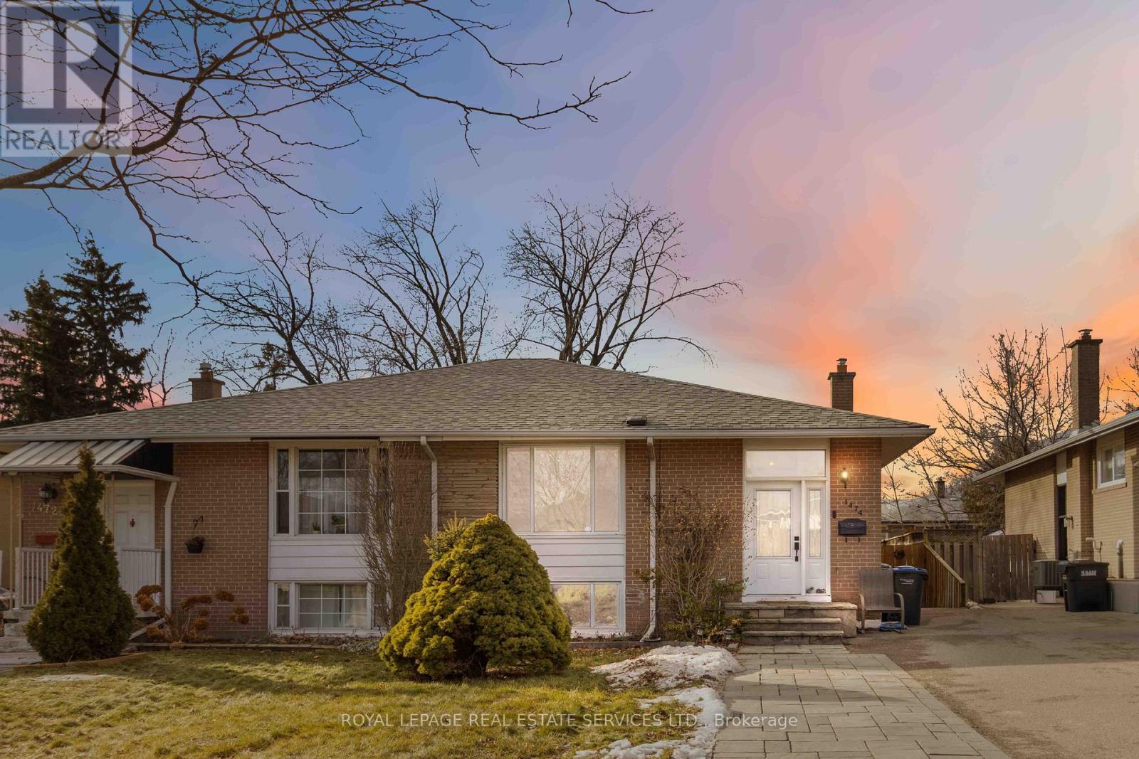 1474 Sandgate Crescent, Mississauga, Ontario  L5J 2E5 - Photo 2 - W12698846