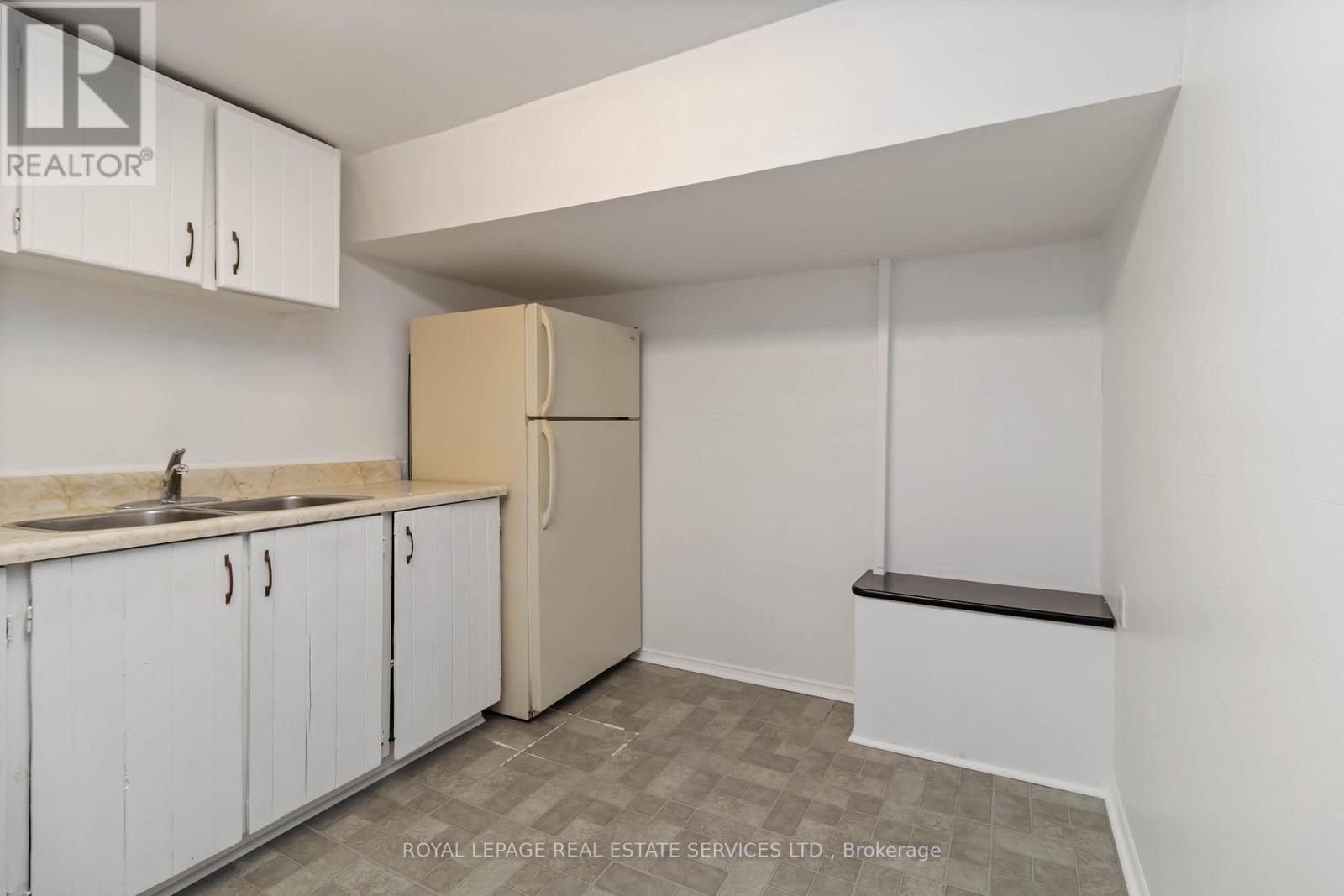 1474 Sandgate Crescent, Mississauga, Ontario  L5J 2E5 - Photo 29 - W12698846