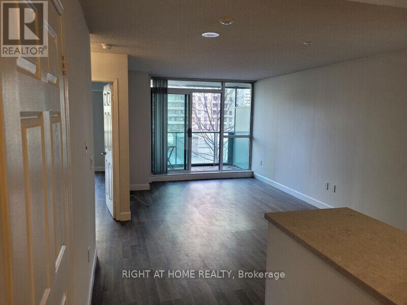 314 - 17 Michael Power Place, Toronto, Ontario  M9A 5G5 - Photo 7 - W12698852