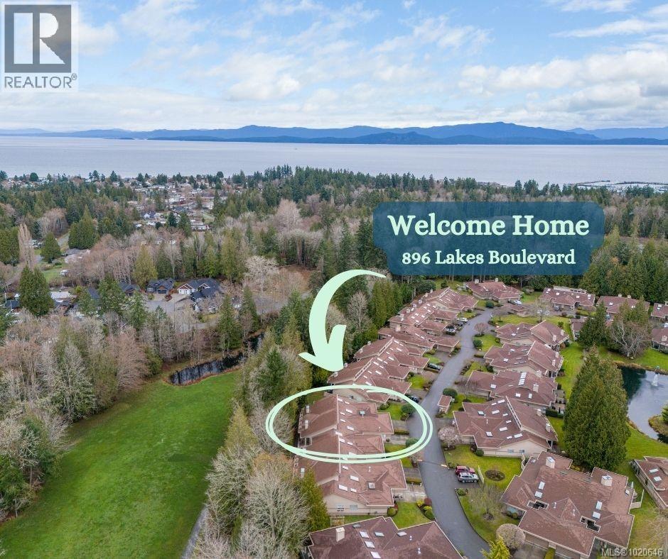 896 Lakes Blvd, Parksville, British Columbia