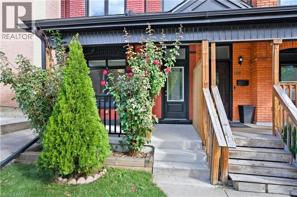 199 Jackson Street E, Hamilton, Ontario  L8N 1L7 - Photo 2 - 40796957