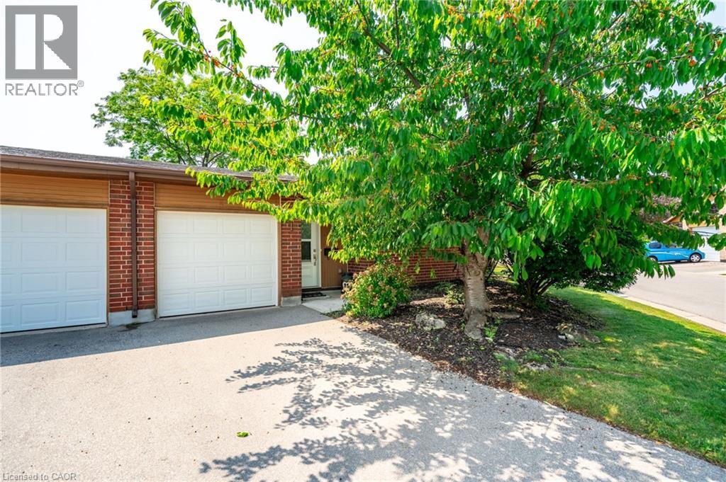 1 Archdeacon Clark Trail, Hamilton, Ontario  L9B 2M2 - Photo 4 - 40798015