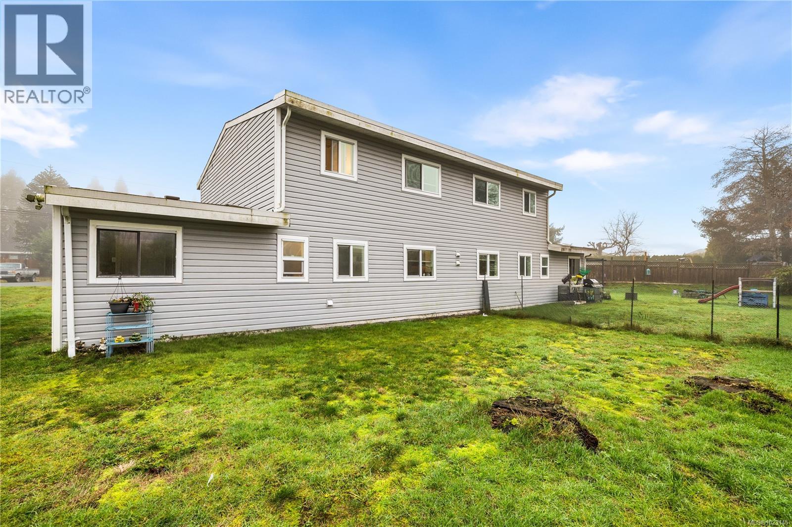 925 Watson Cres, Campbell River, British Columbia  V9W 5N4 - Photo 3 - 1023145