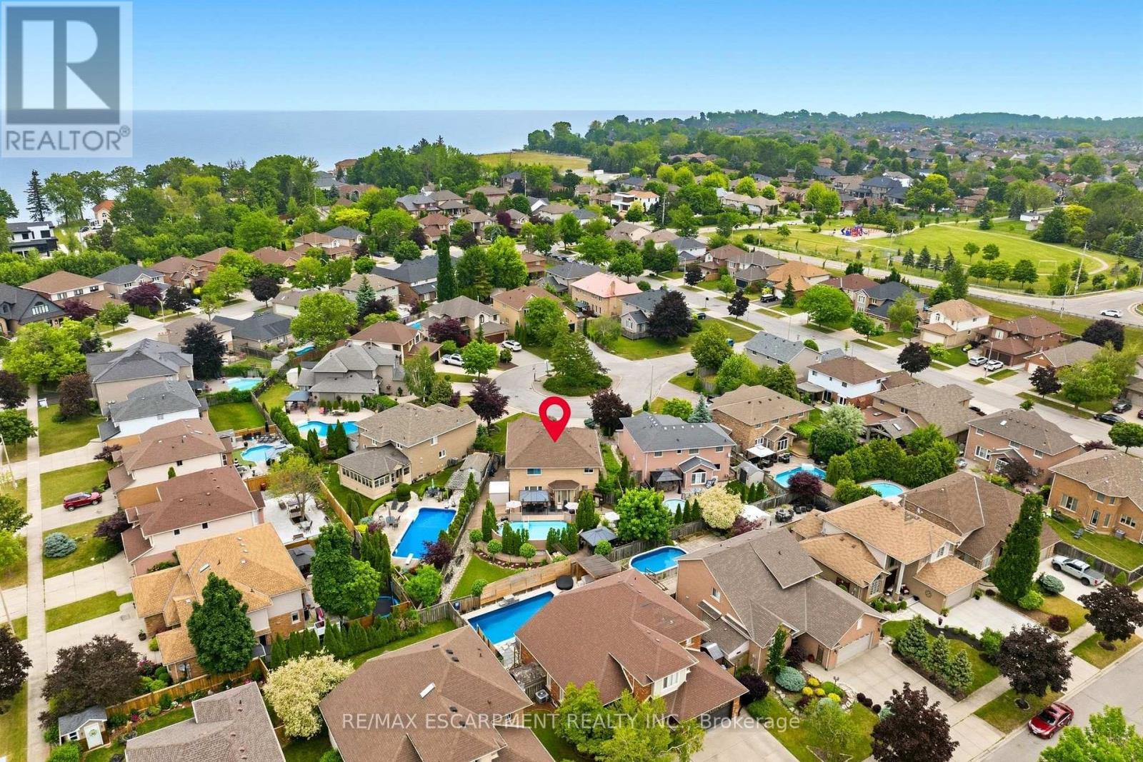 9 Sugarberry Court, Hamilton, Ontario  L8E 5E6 - Photo 38 - X12698636