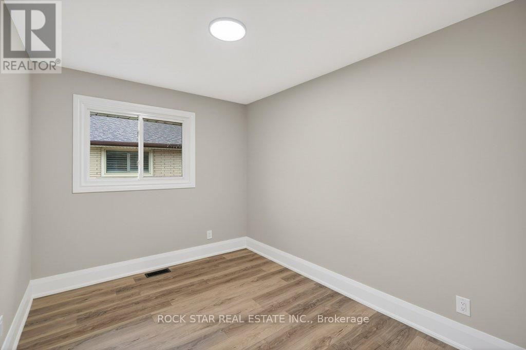 15 Marshall Street, Brantford, Ontario  N3R 3C8 - Photo 13 - X12698650