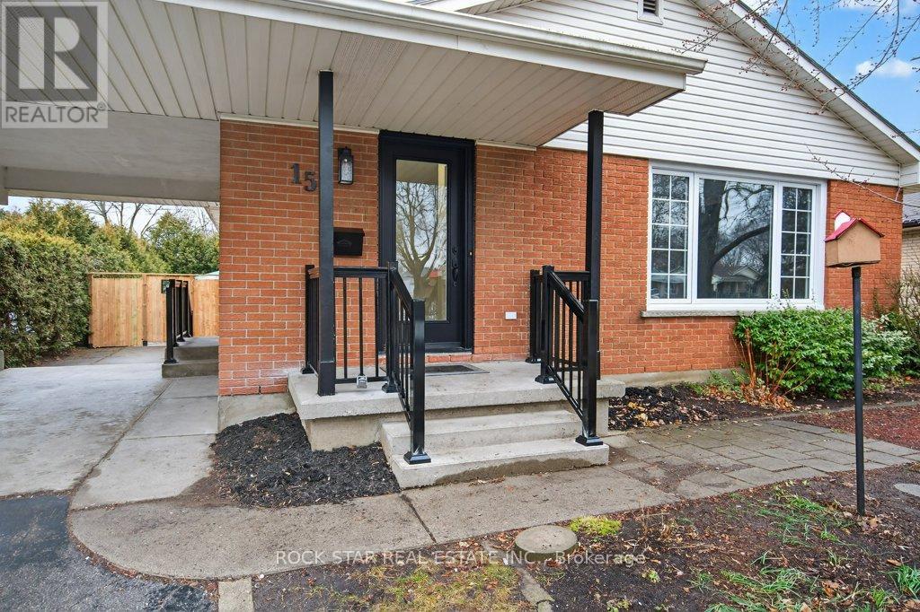 15 Marshall Street, Brantford, Ontario  N3R 3C8 - Photo 3 - X12698650