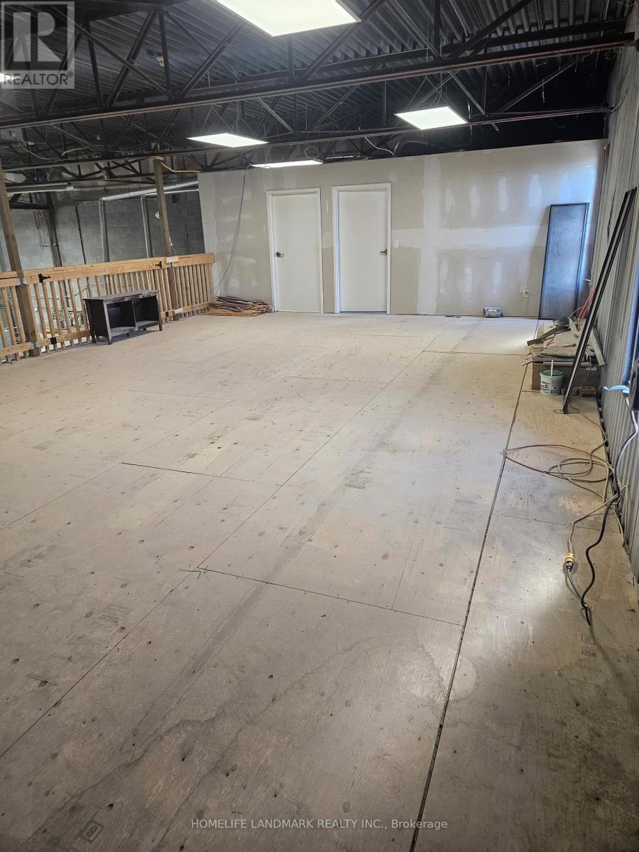 1618 Michael Street, Ottawa, Ontario  K1B 3T7 - Photo 6 - X12698804