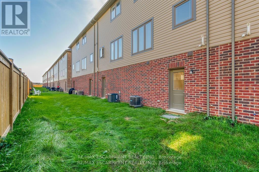 5 - 19 Picardy Drive, Hamilton, Ontario  L8J 0M7 - Photo 29 - X12698854