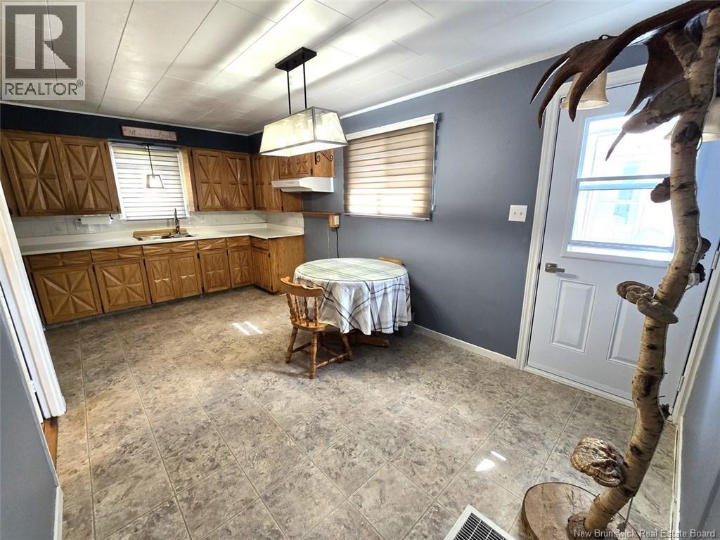 177 Canada Road, Edmundston, New Brunswick  E3V 1V7 - Photo 4 - NB132231