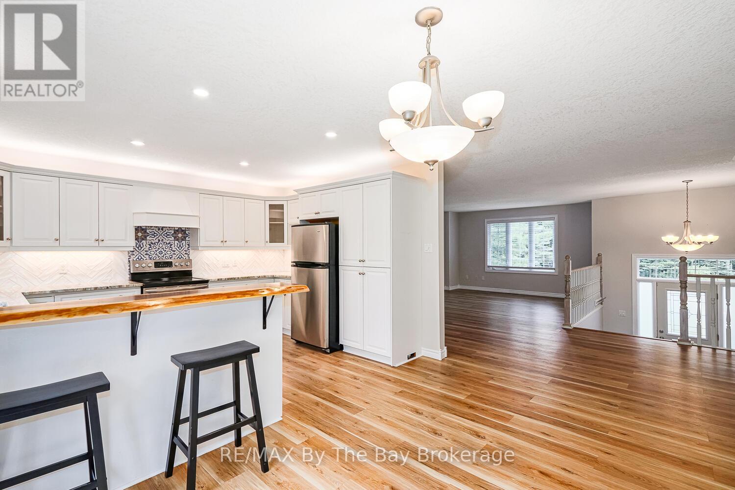 72 57th Street S, Wasaga Beach, Ontario L9Z 1W5 - Photo 14 - S12698862