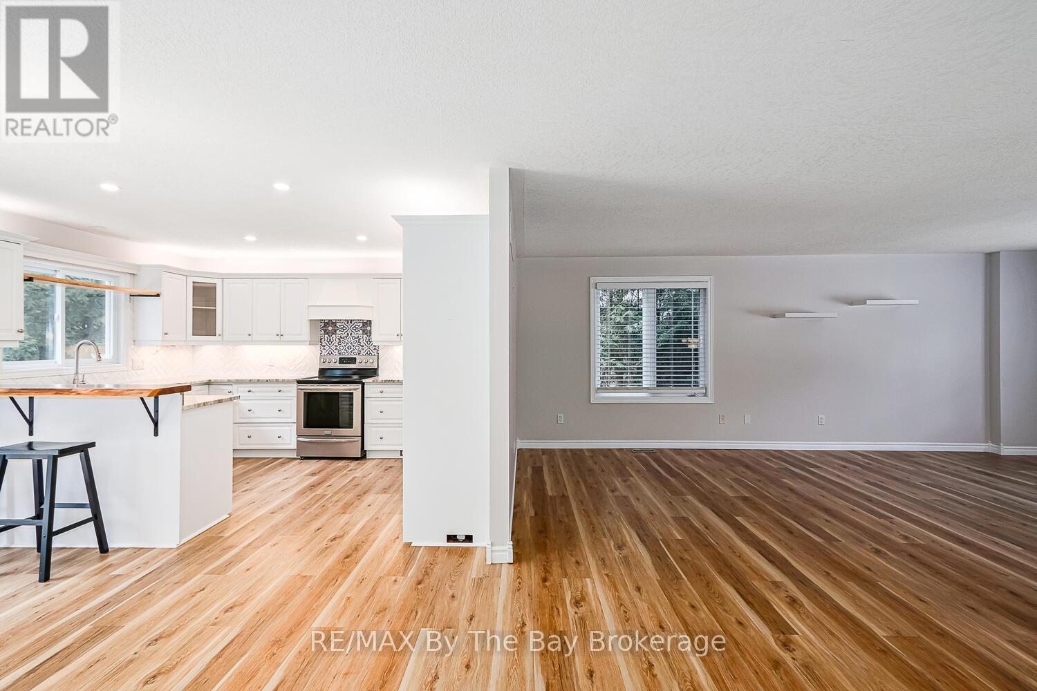 72 57th Street S, Wasaga Beach, Ontario L9Z 1W5 - Photo 15 - S12698862