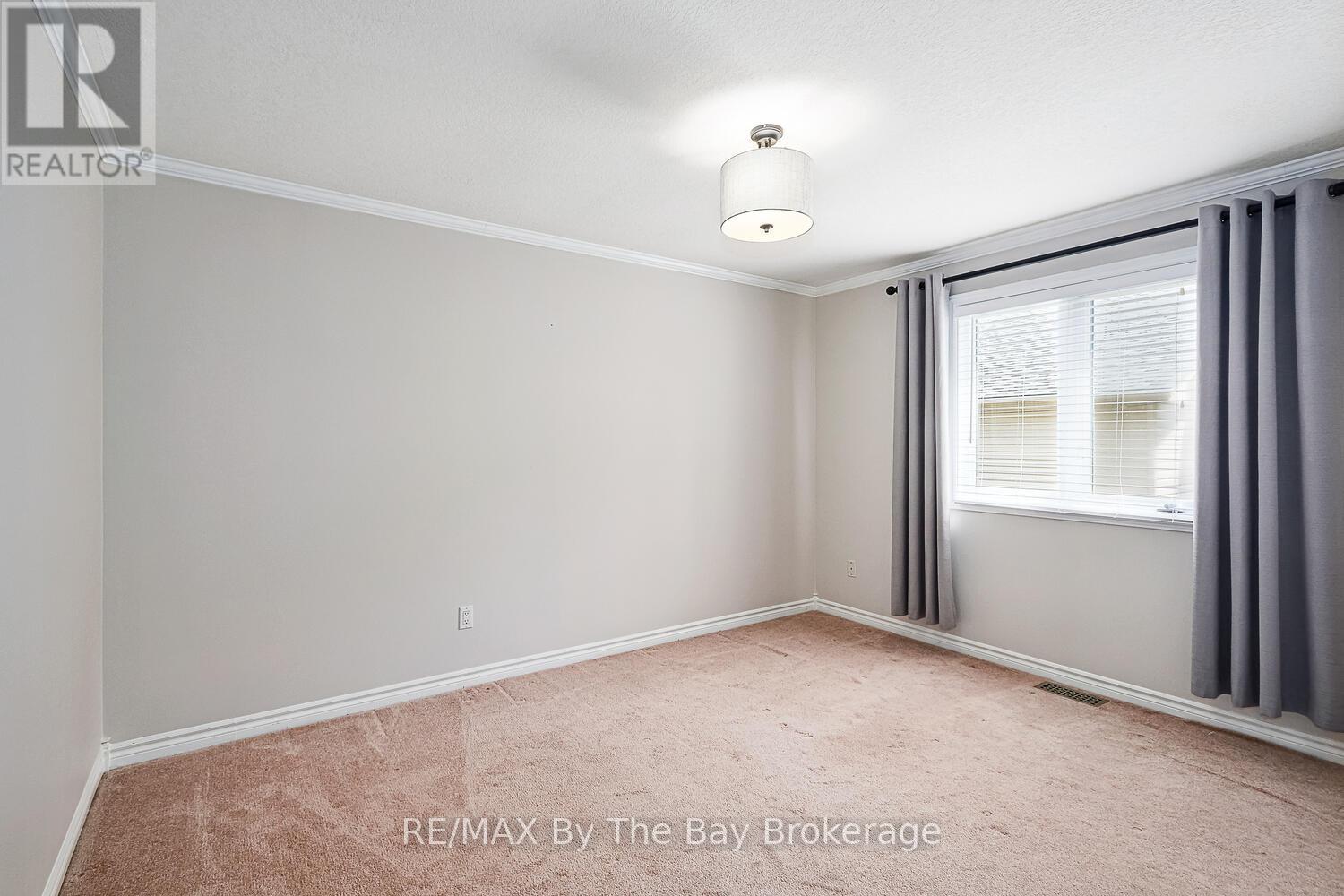 72 57th Street S, Wasaga Beach, Ontario L9Z 1W5 - Photo 18 - S12698862