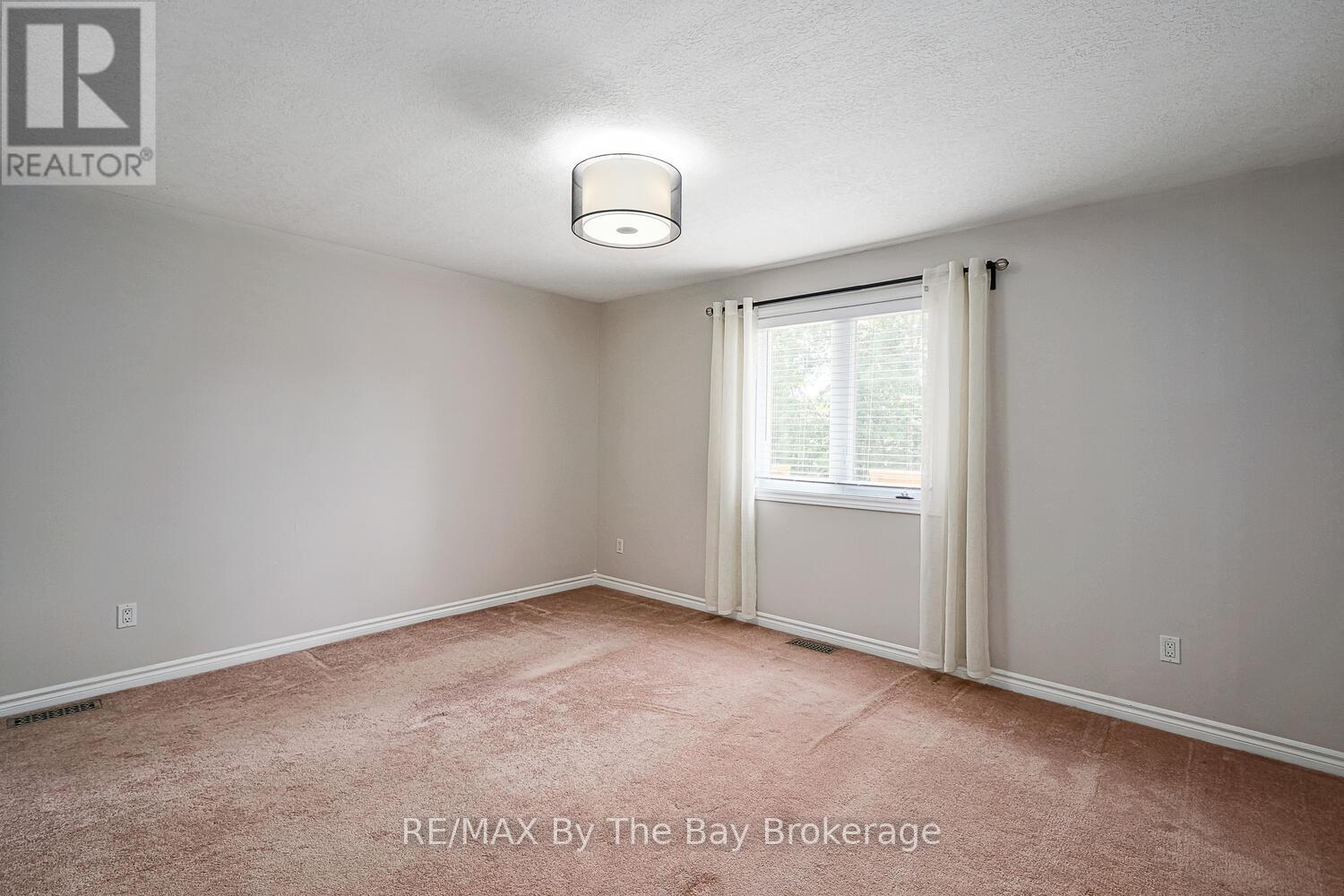 72 57th Street S, Wasaga Beach, Ontario L9Z 1W5 - Photo 20 - S12698862