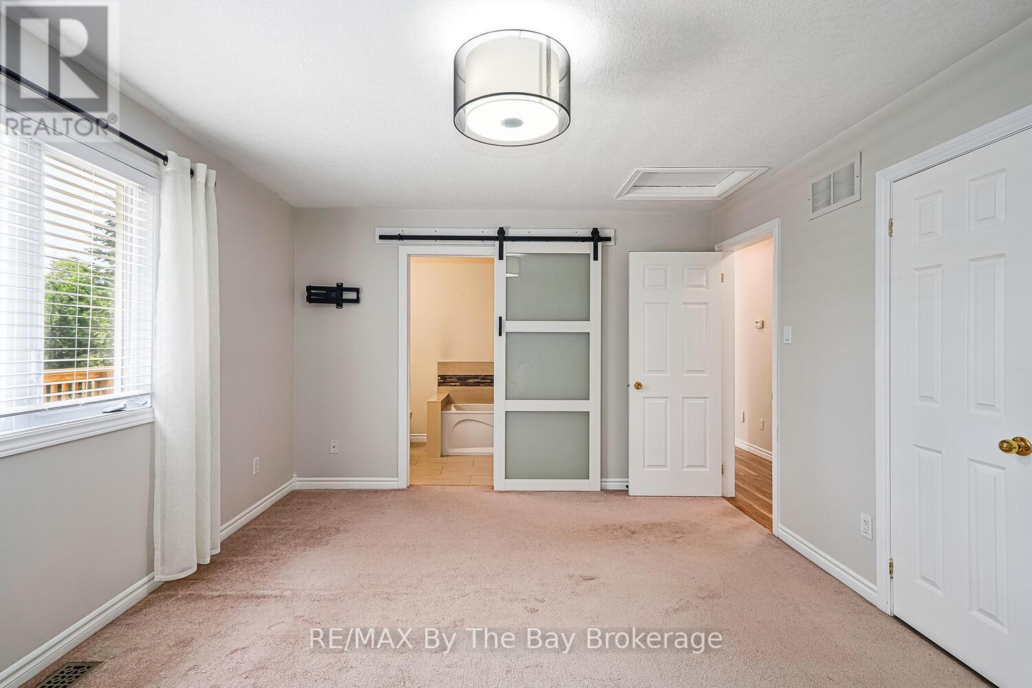 72 57th Street S, Wasaga Beach, Ontario L9Z 1W5 - Photo 21 - S12698862