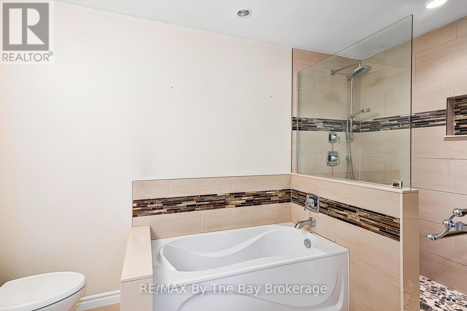 72 57th Street S, Wasaga Beach, Ontario L9Z 1W5 - Photo 22 - S12698862