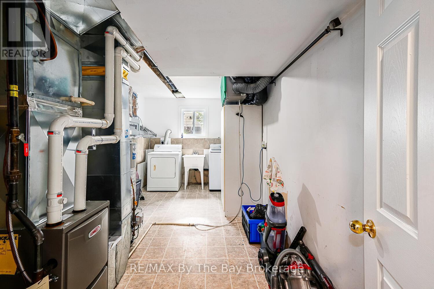 72 57th Street S, Wasaga Beach, Ontario L9Z 1W5 - Photo 32 - S12698862