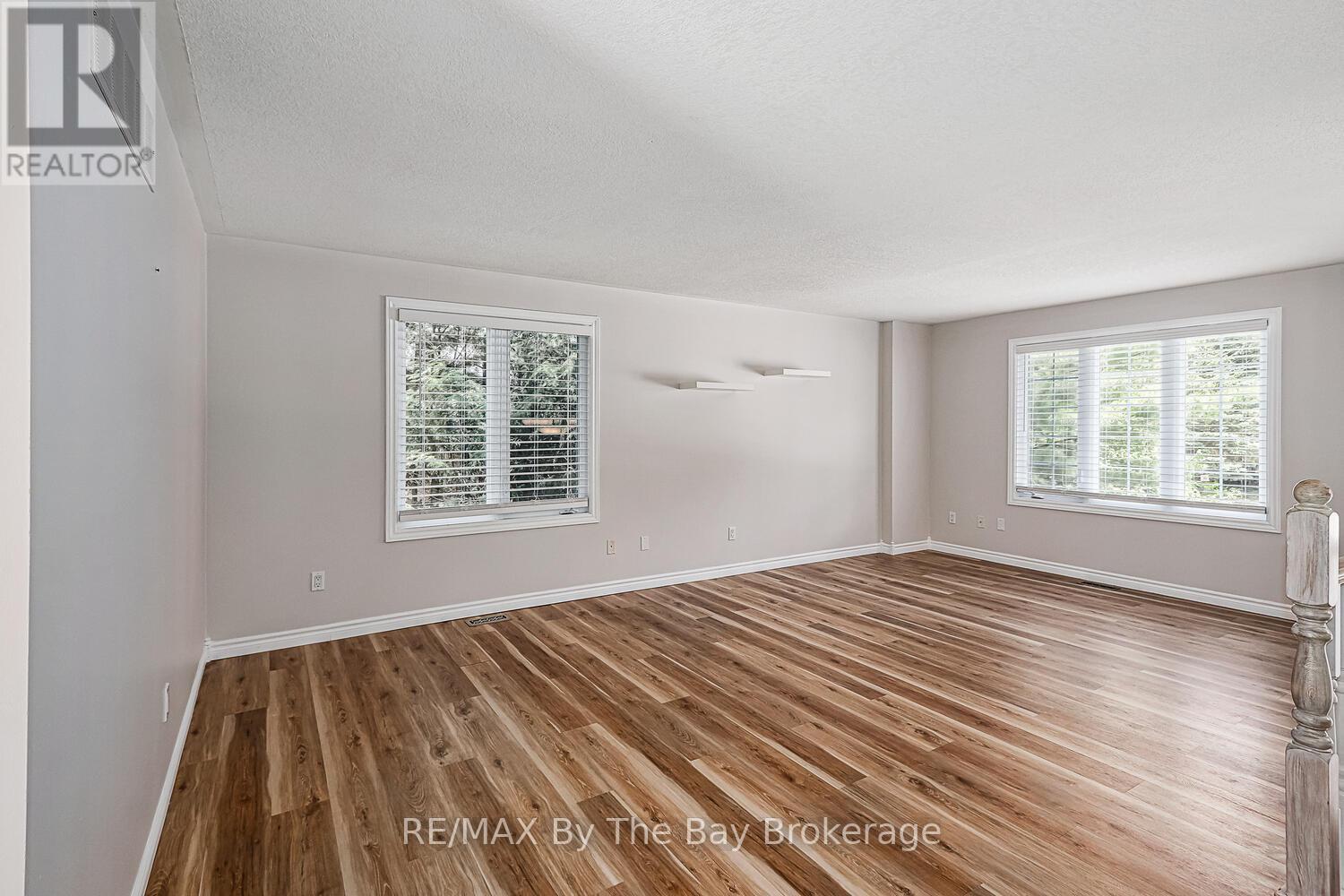 72 57th Street S, Wasaga Beach, Ontario L9Z 1W5 - Photo 4 - S12698862