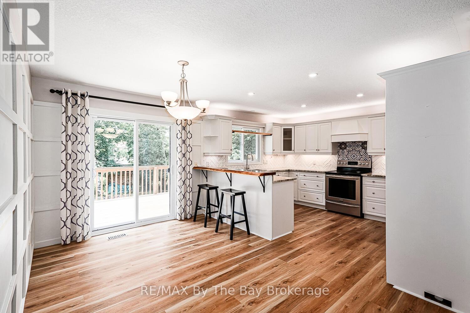 72 57th Street S, Wasaga Beach, Ontario L9Z 1W5 - Photo 8 - S12698862