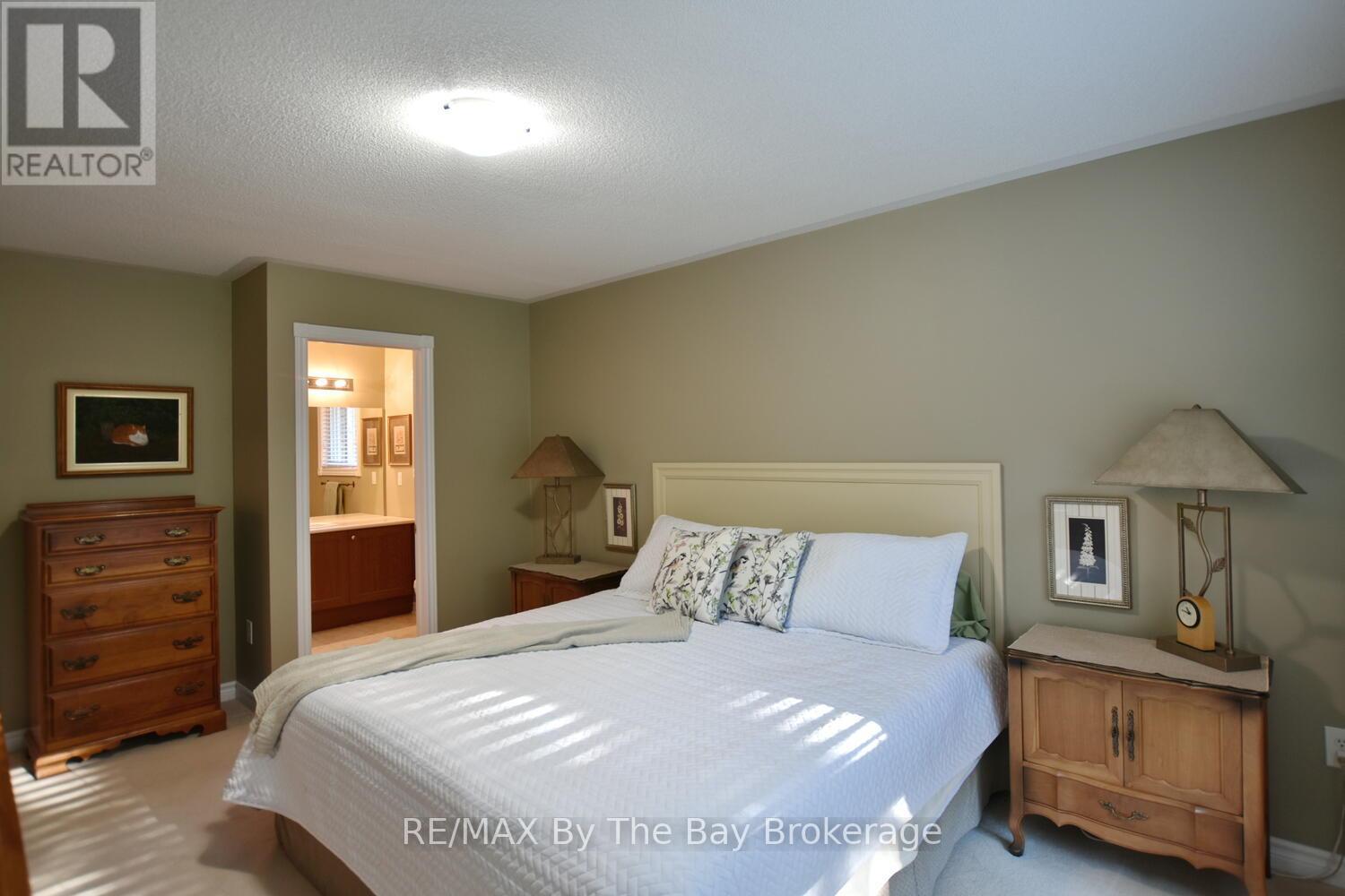 10 Cherry Sands Crescent, Wasaga Beach, Ontario  L9Z 1P5 - Photo 22 - S12698902