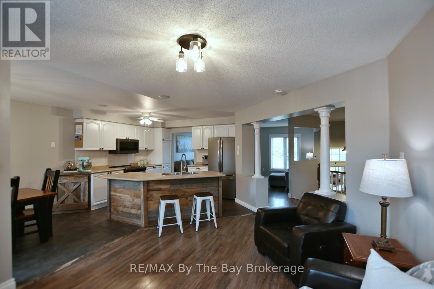 69 Caribou Trail, Wasaga Beach, Ontario  L9Z 1N3 - Photo 18 - S12698966