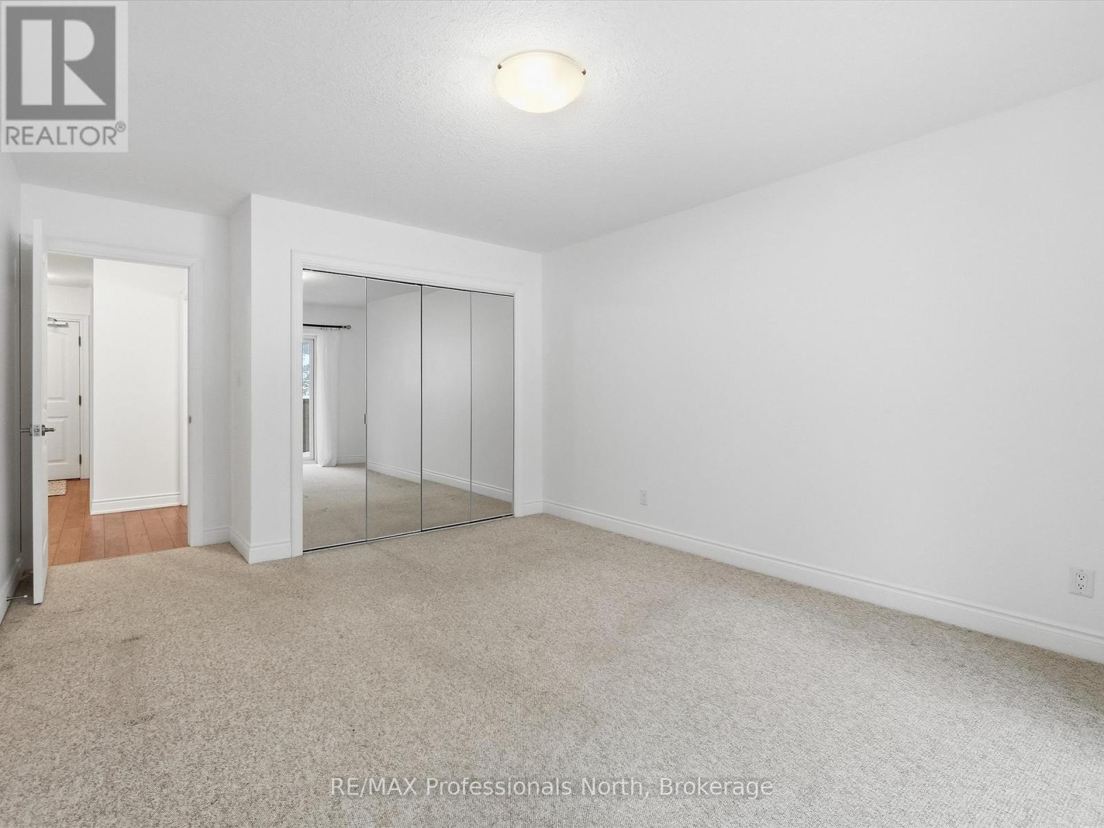 206 - 10a Kimberley Avenue, Bracebridge, Ontario  P1L 0A6 - Photo 11 - X12698908