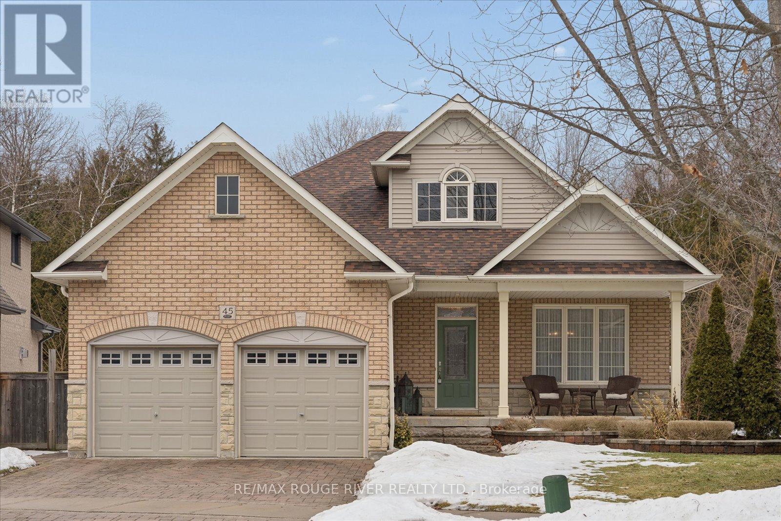 45 PEBBLEBROOK CRESCENT, Whitby, Ontario