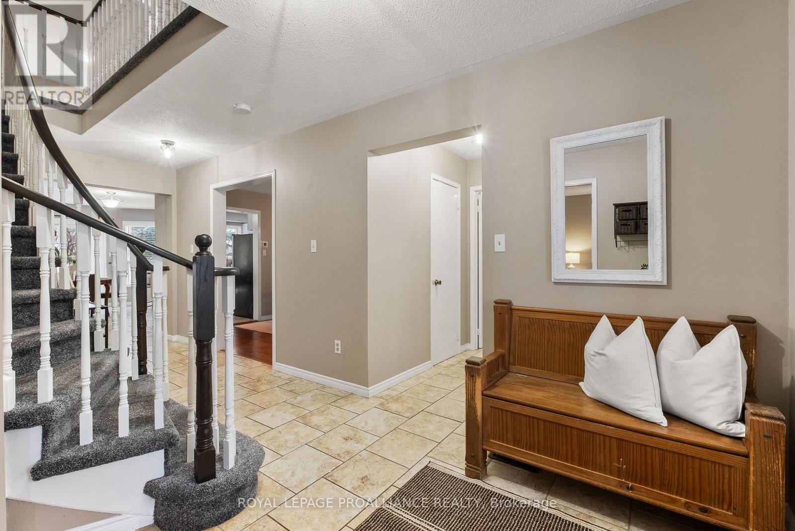 851 Chipping Park Boulevard, Cobourg, Ontario  K9A 5L1 - Photo 5 - X12698972