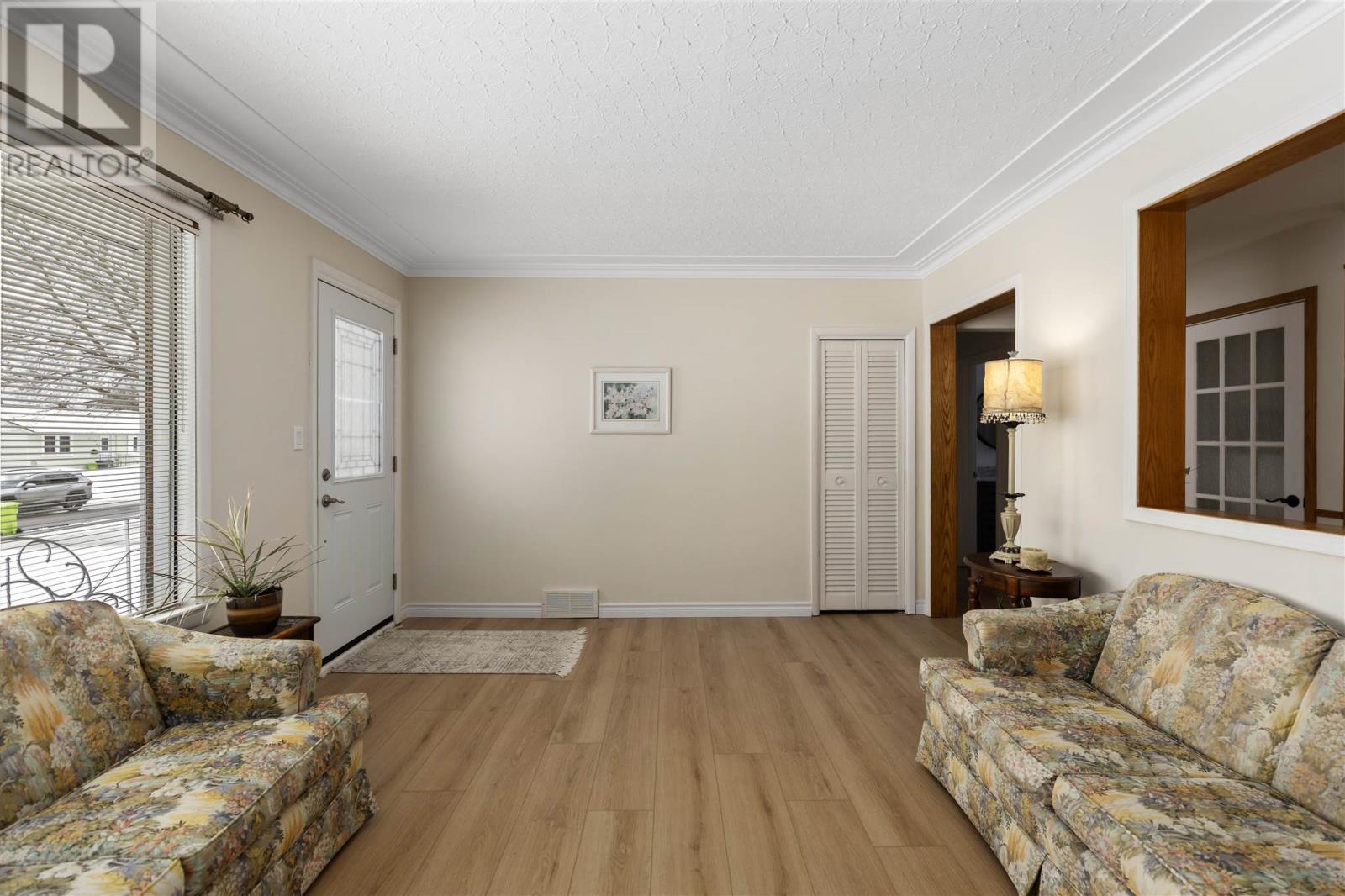 134 Ruth St, Sault Ste. Marie, Ontario  P6C 2E7 - Photo 3 - SM260103