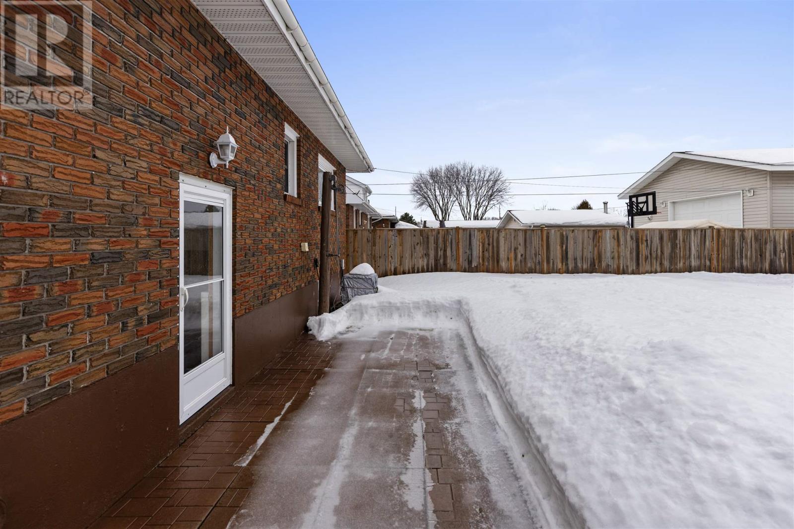 134 Ruth St, Sault Ste. Marie, Ontario  P6C 2E7 - Photo 33 - SM260103