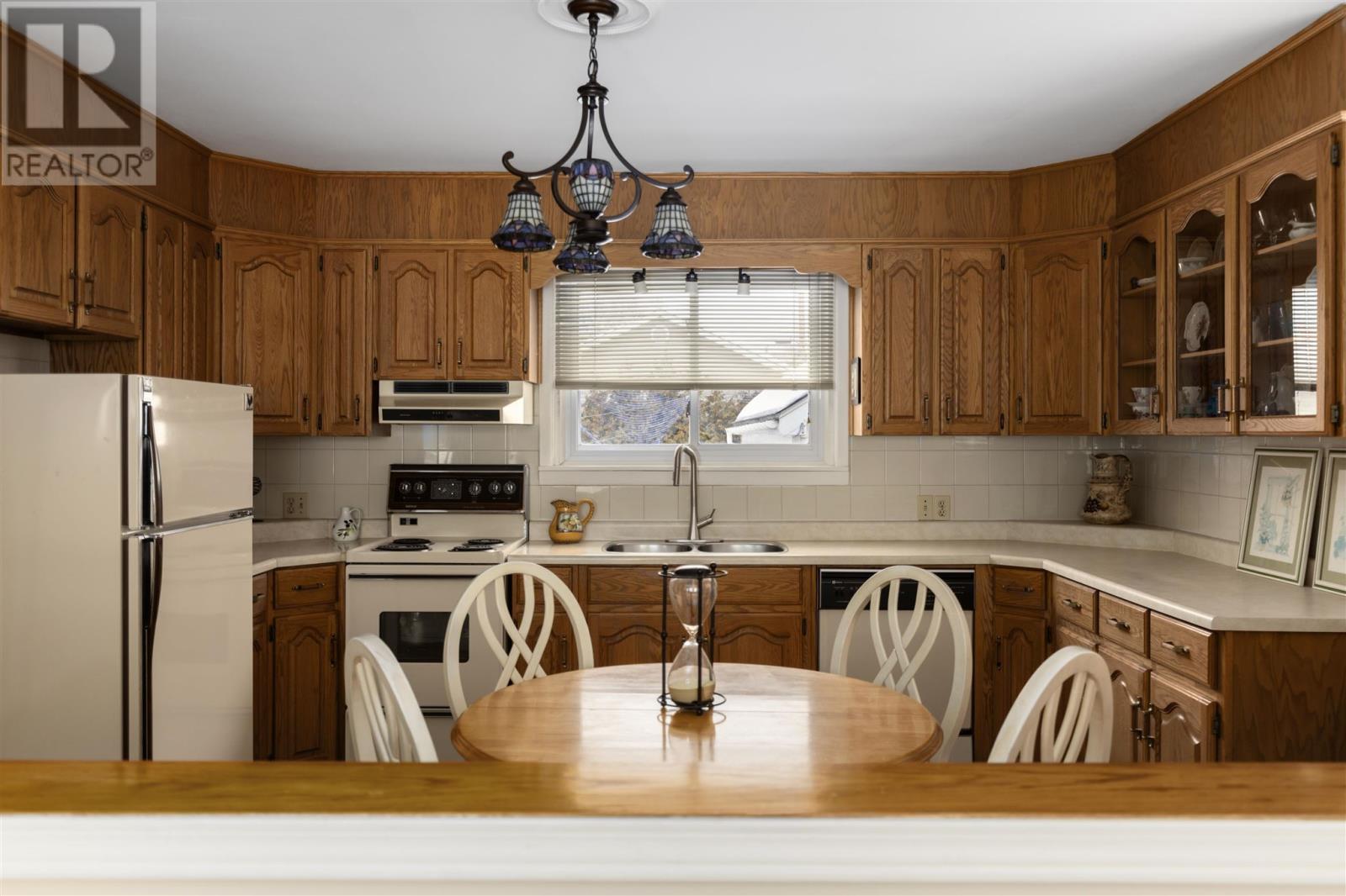 134 Ruth St, Sault Ste. Marie, Ontario  P6C 2E7 - Photo 9 - SM260103