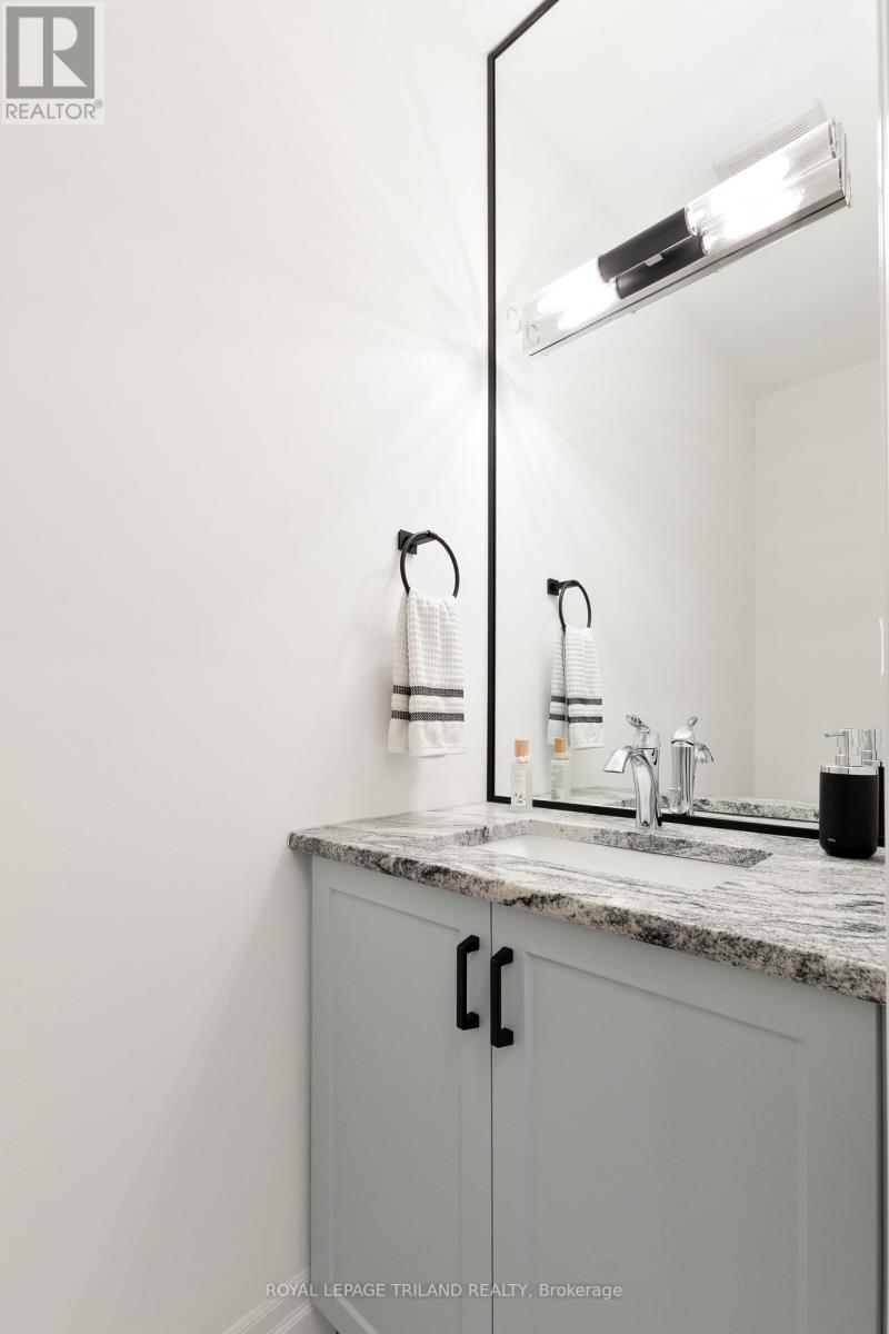 6447 Storey Chase, London South, Ontario  N6P 0G3 - Photo 13 - X12698968