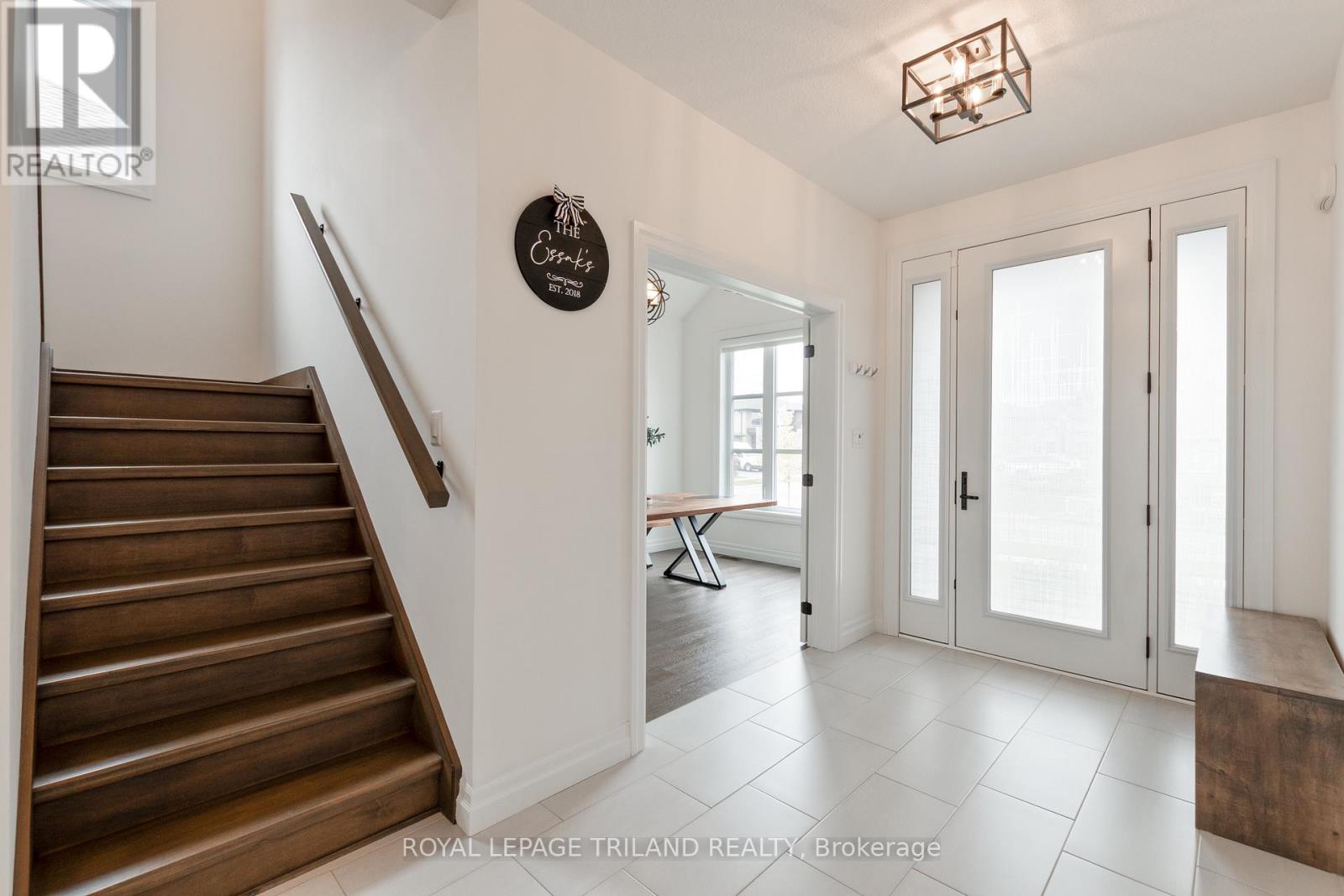 6447 Storey Chase, London South, Ontario  N6P 0G3 - Photo 2 - X12698968