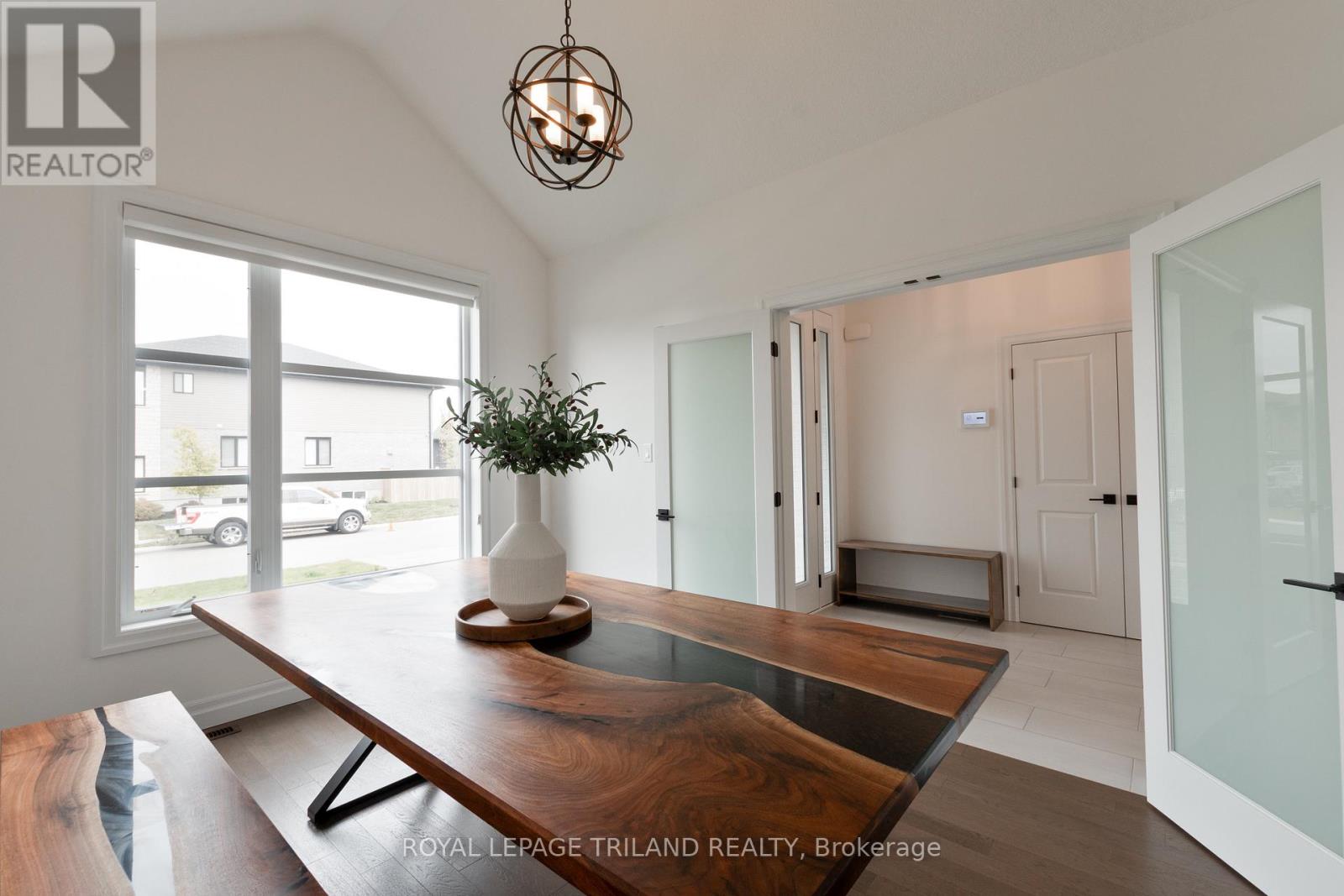 6447 Storey Chase, London South, Ontario  N6P 0G3 - Photo 3 - X12698968