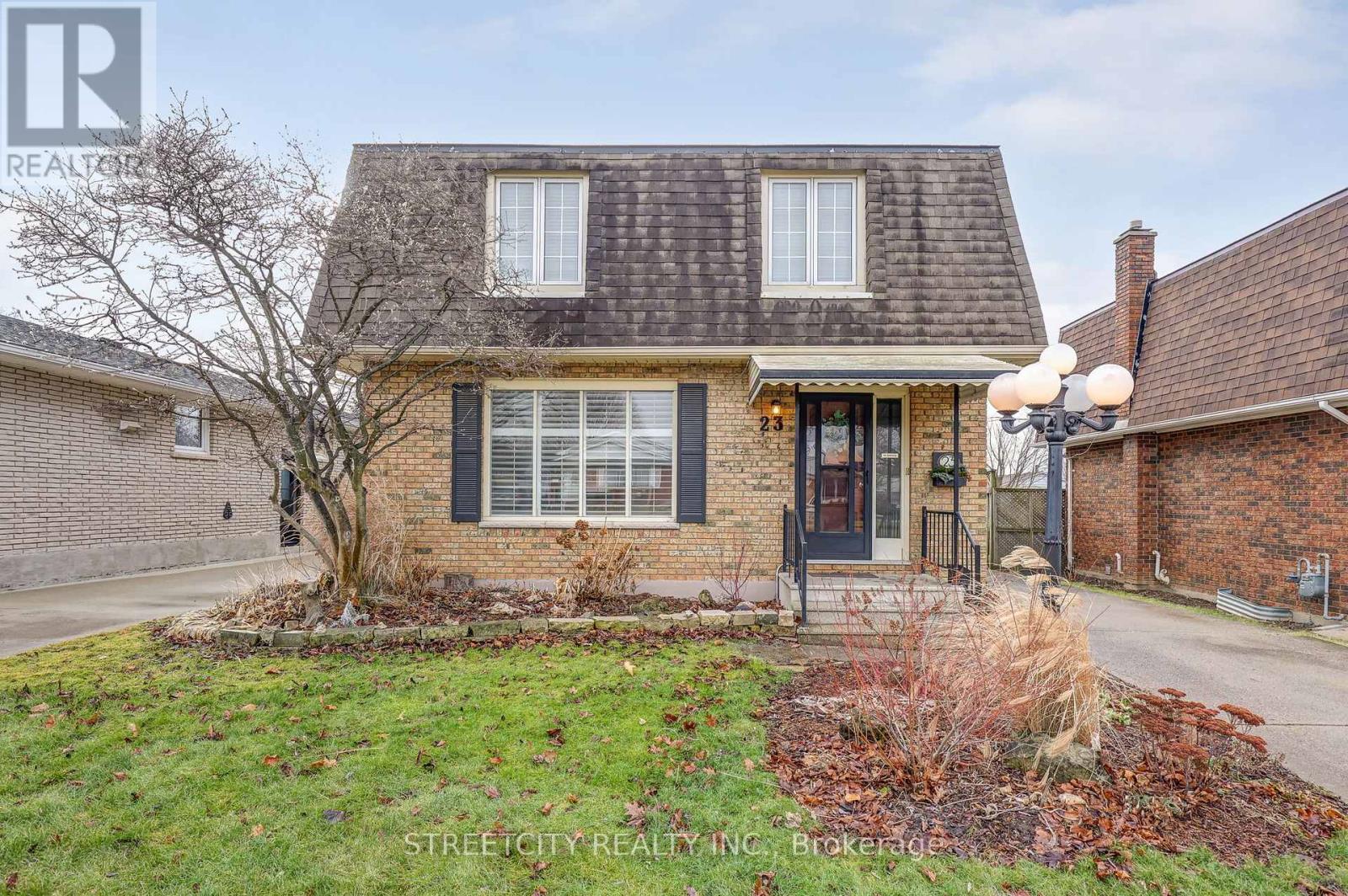 23 Dyer Crescent, St. Thomas, Ontario  N5R 5K2 - Photo 1 - X12698992