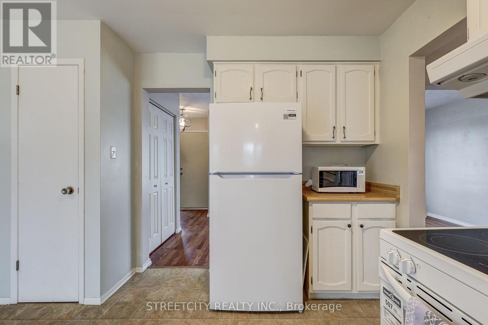 23 Dyer Crescent, St. Thomas, Ontario  N5R 5K2 - Photo 10 - X12698992