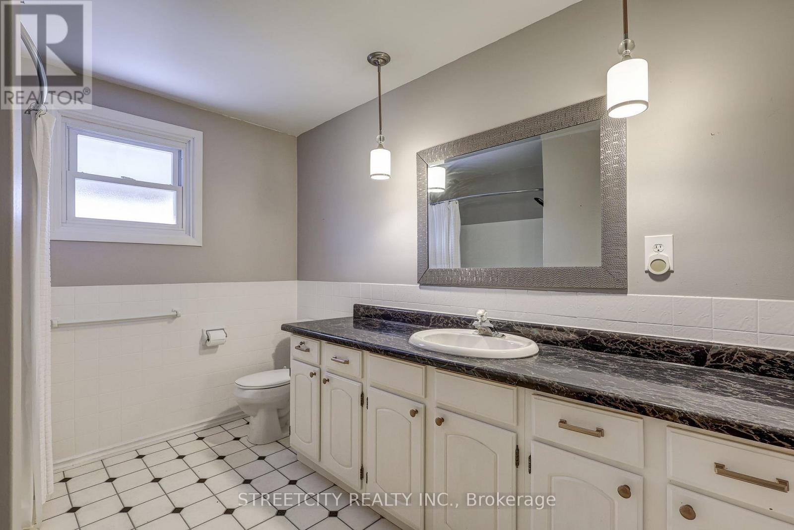 23 Dyer Crescent, St. Thomas, Ontario  N5R 5K2 - Photo 14 - X12698992