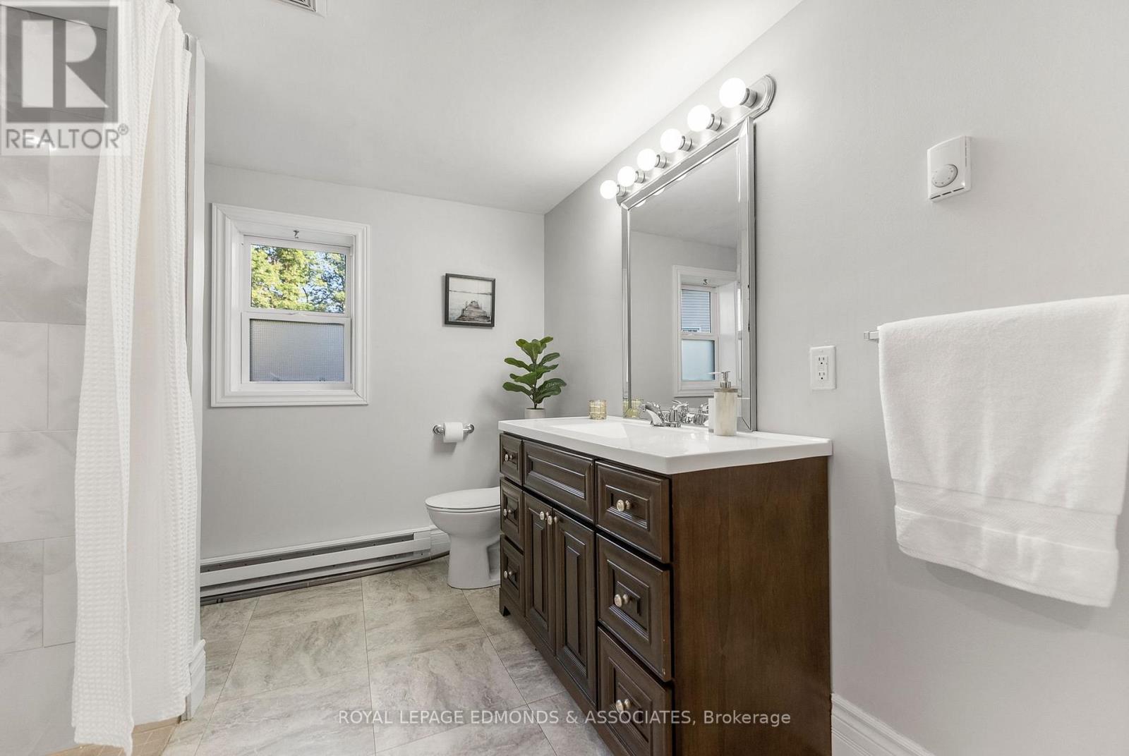 731 Francie Lane, Laurentian Valley, Ontario  K8A 6W2 - Photo 17 - X12698868