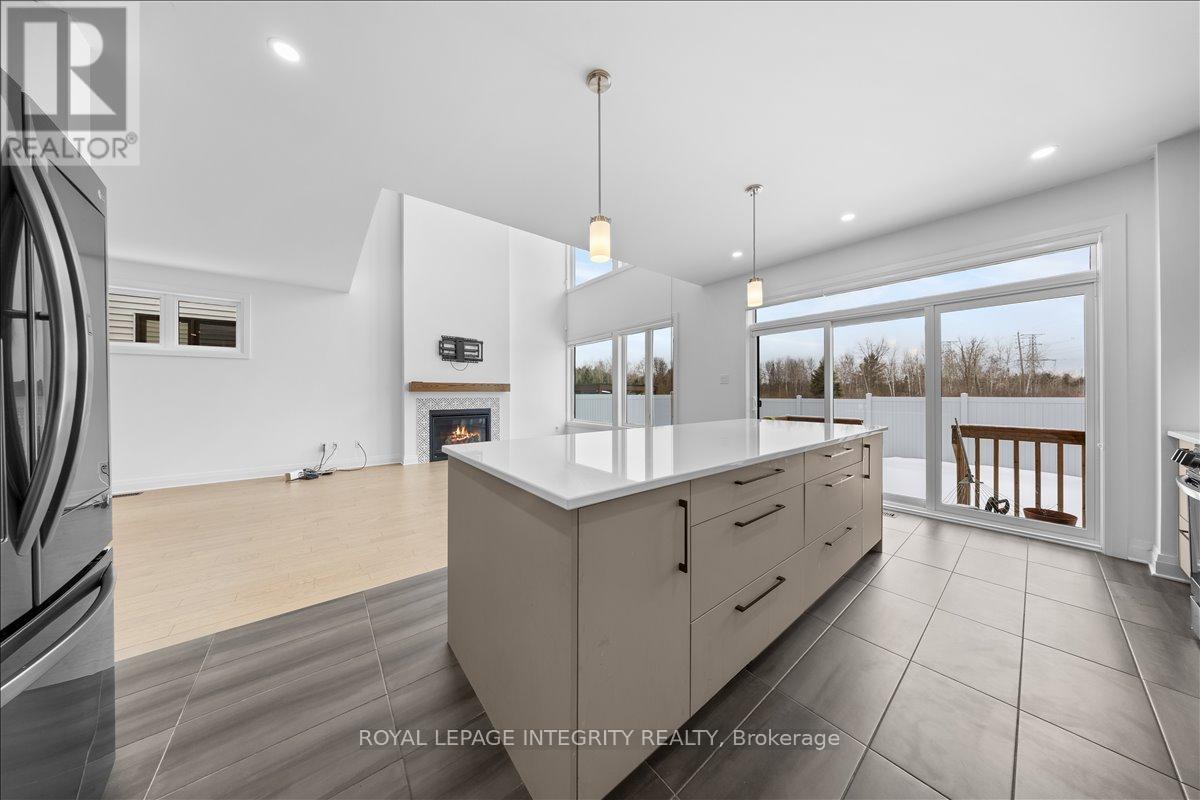 21 Angel Heights, Ottawa, Ontario  K2S 2N2 - Photo 16 - X12698896