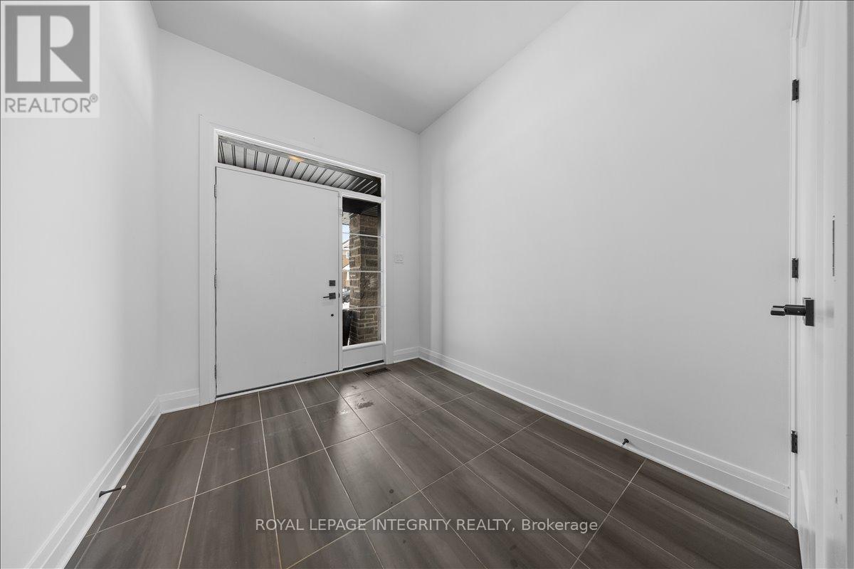 21 Angel Heights, Ottawa, Ontario  K2S 2N2 - Photo 3 - X12698896