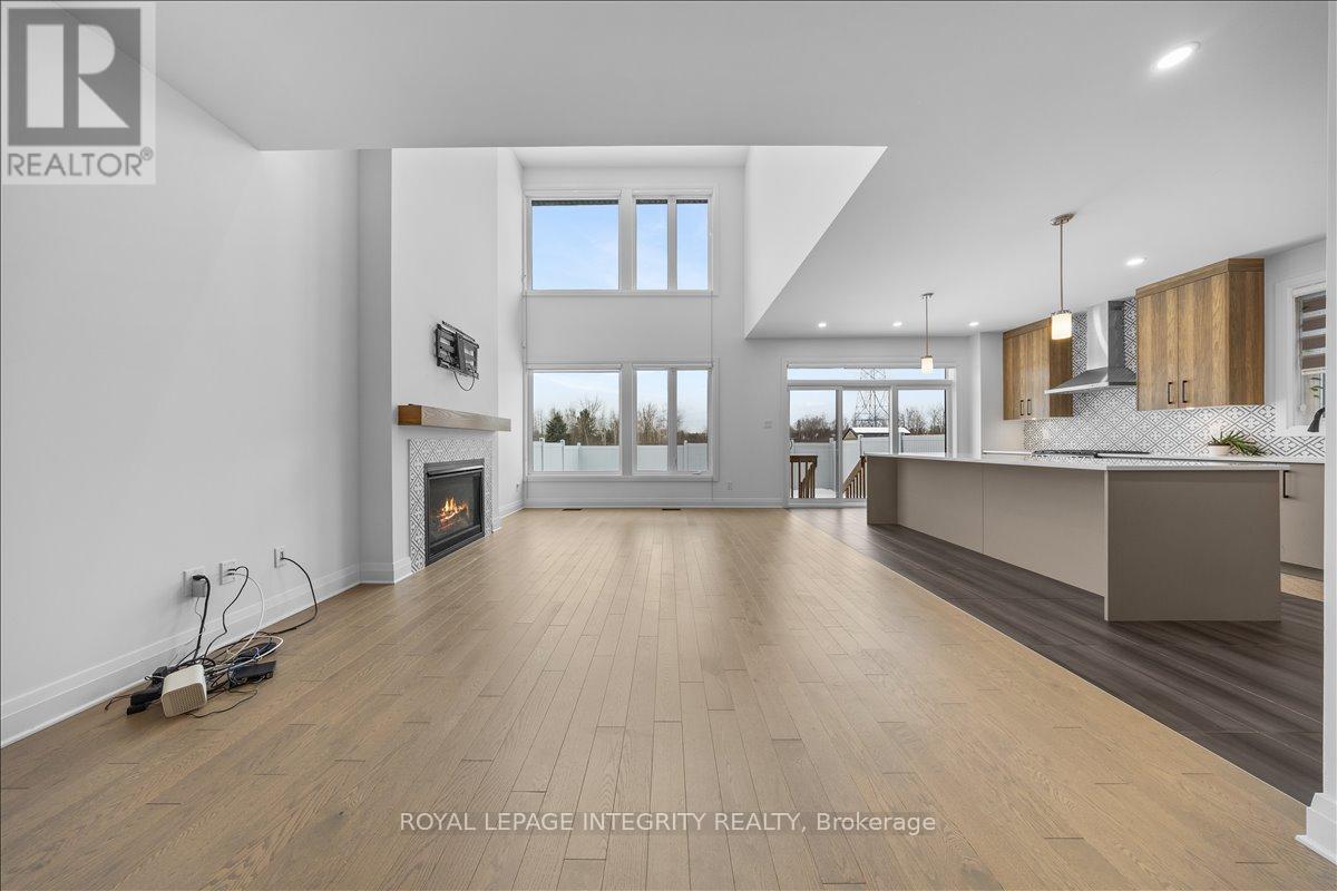 21 Angel Heights, Ottawa, Ontario  K2S 2N2 - Photo 8 - X12698896